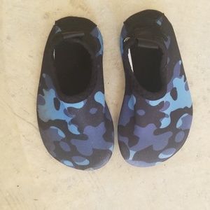 Toddler water shoes